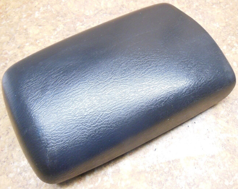 2003 Jeep Liberty Sport 3.7L 3.7 Center Console Lid Cover Arm Rest Compartment