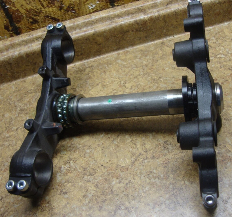 2013 Kawasaki Ninja EX650 EX 650 E 650E Triple Tree Fork Clamp Mount EX650E 13