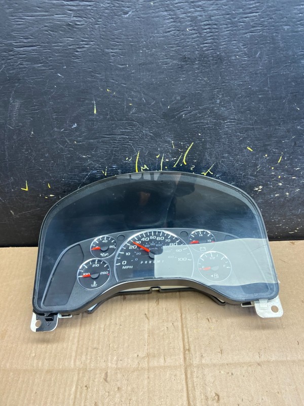 2013 to 2017 Chevrolet Express Speedometer Cluster Gauge OEMAA8014 DG