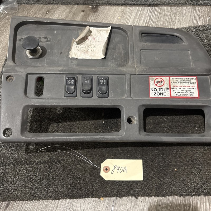 FORD STERLING DASH SWITCH PANEL F6HT-80044B78-BC Broken