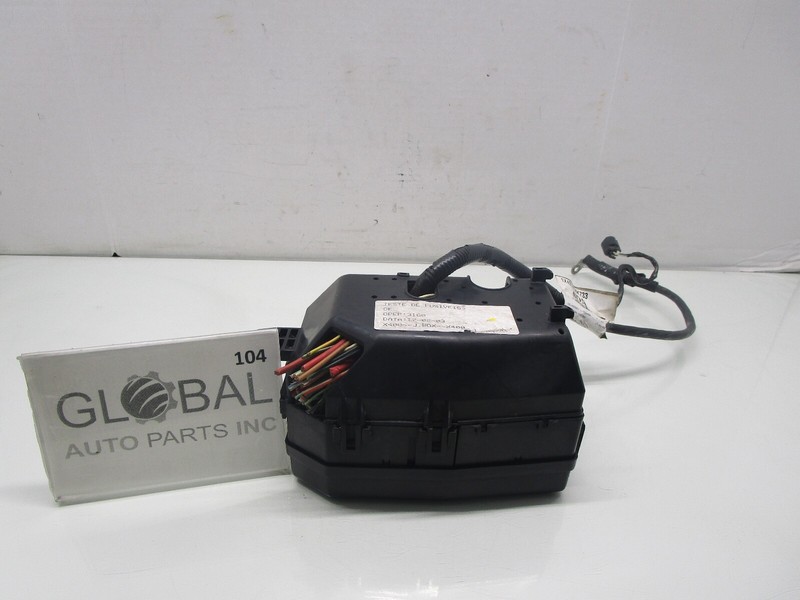 02-03 JAGUAR X-TYPE FRONT UNDER HOOD FUSE RELAY JUNCTION BOX OEM