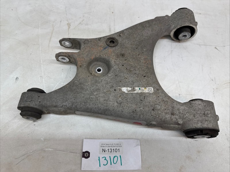 2012-2020 TESLA MODEL S REAR RIGHT PASS SIDE LOWER CONTROL ARM 13101 S14