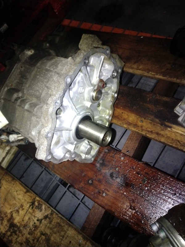 2004 Suzuki Vitara 4WD Transfer Case Assembly OEM 82K Miles NJ25-13572-371007