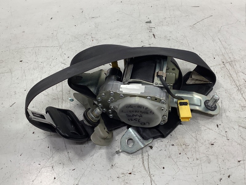 06-011 Honda Civic 4DR Left Seat Belt Black OEM