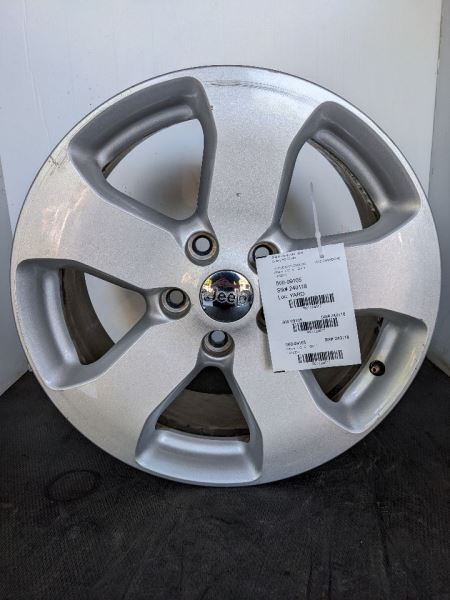 Wheel Road Wheel 18x8 Painted Silver Fits 11-13 GRAND CHEROKEE 1124817