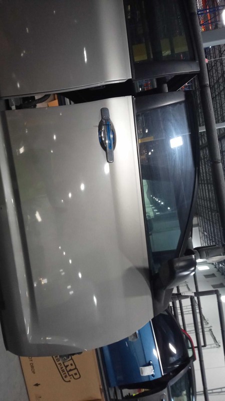 2010 Nissan Rogue Right Front Door Silver OEM Used 153865 97K Miles