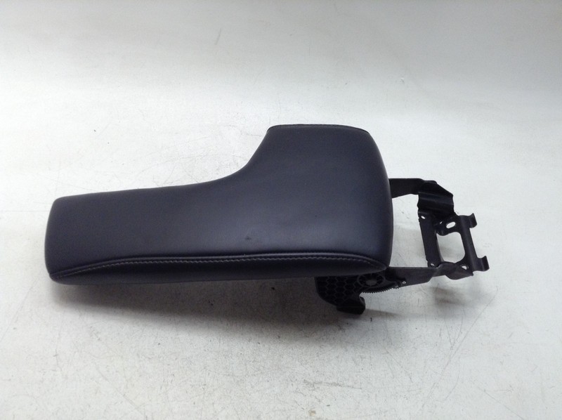 14-15 LEXUS IS250 CENTER CONSOLE ARMREST COVER LID OEM