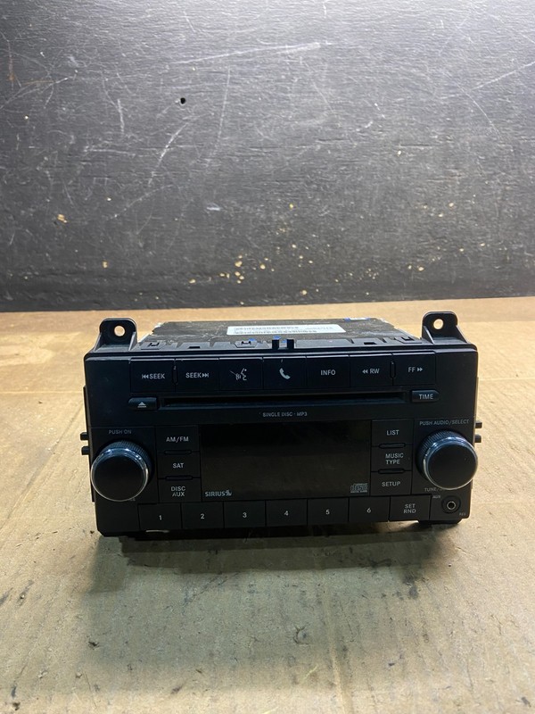 2011-2013 Chrysler Dodge Jeep Radio Stereo Cd Player P68039290ah Y7287 DG