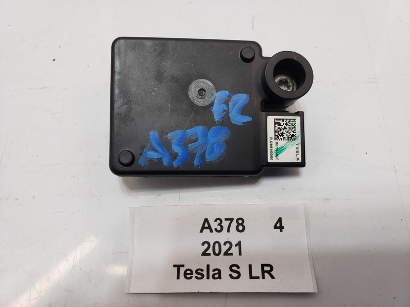 ✅ 16-25 OEM Tesla Model X S Y Front Right Passenger Interior Radar Sensor Module