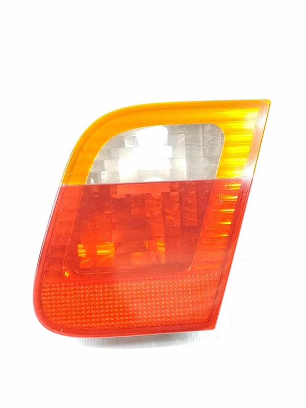 2002 BMW 325i RH Passenger Lid Tail Light Assembly Light Scratches Part# 6907949