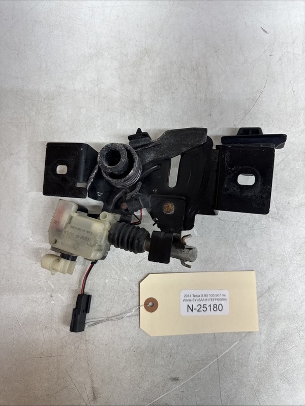 2014 Tesla S FR Bonnet Hood Latch Lock Secondary Release 6007572-00E 25180 B117