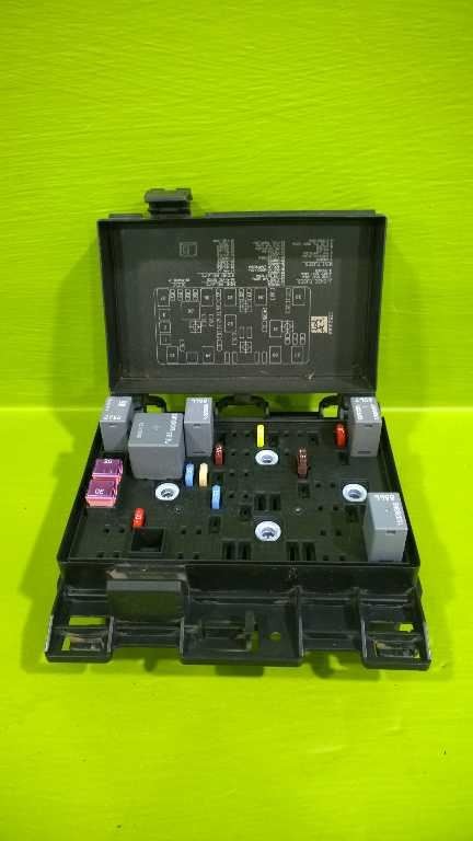 08 09 MALIBU 3.6L FUSE RELAY BOX W/FOG OEM 3798-13