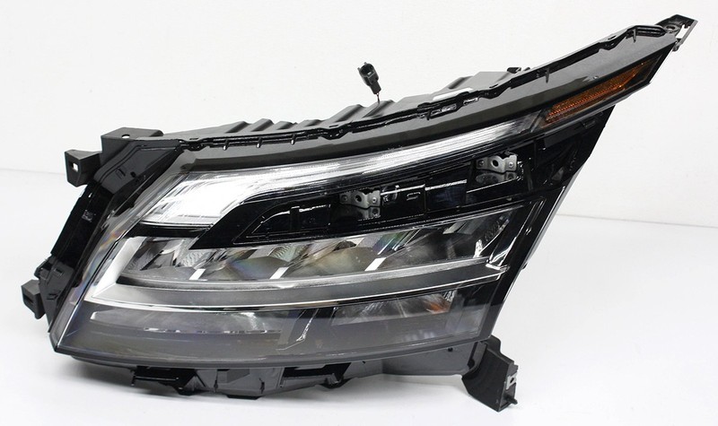 OEM Left Driver Side LED Headlight For Nissan Pathfinder 26060-6TA6A