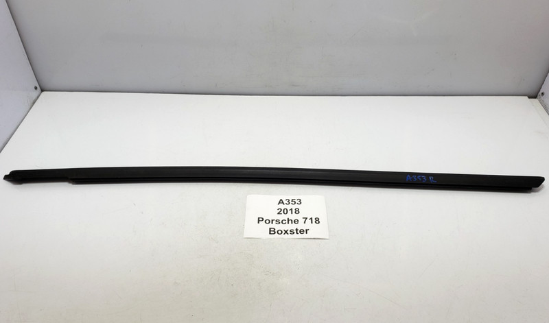 ✅ 13-25 OEM Porsche 718 Boxster 982 Right Passenger Upper Door Weatherstrip 36k