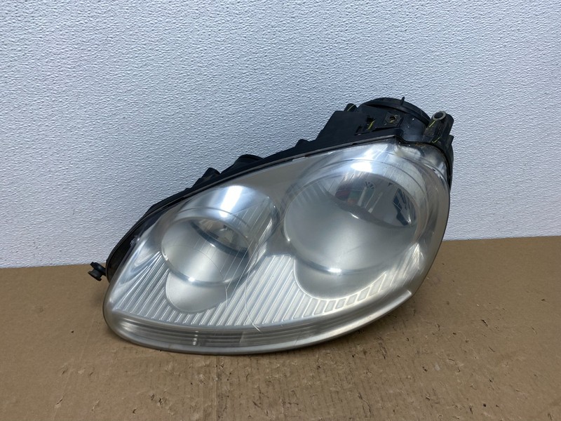 2005 to 2010 Volkswagen Jetta Left Driver LH Side Headlight Halogen AB6971 DW