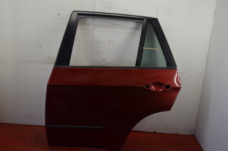 07 - 13 BMW E70 X5 REAR LEFT DRIVER SIDE DOOR PANEL SHELL RED OEM