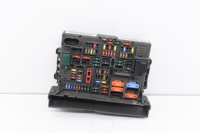2007 BMW E93 328i Fuse Box Front Power Distribution Unit 911944403 OEM KW81