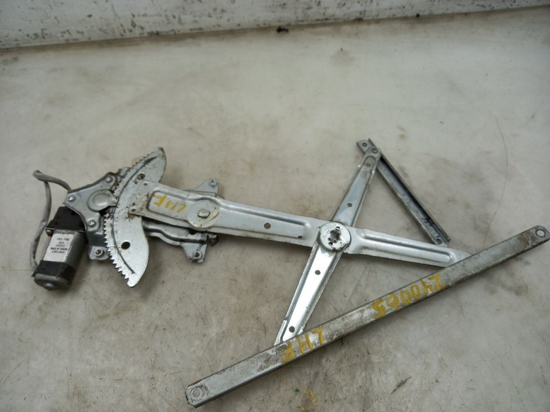 91-98 TOYOTA LAND CRUISER L FRONT DRIVER LEFT WINDOW REGULATOR