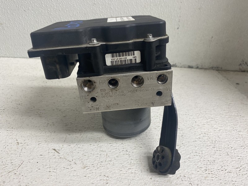 2006-2007 BMW 525i ABS Brake Pump Actuator Modulator 3451 6768550 01 Oem