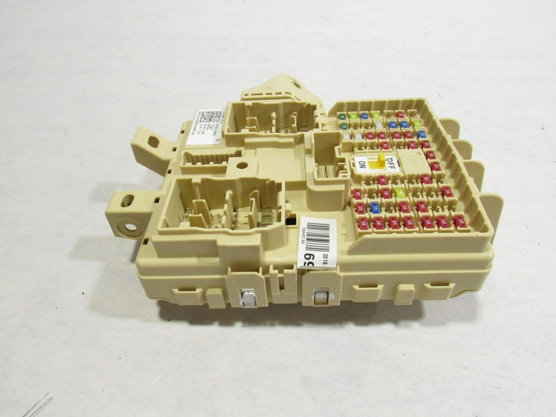 19-21 Genesis G70 2020 Cabin Fuse Junction Relay Distribution Box ;:O