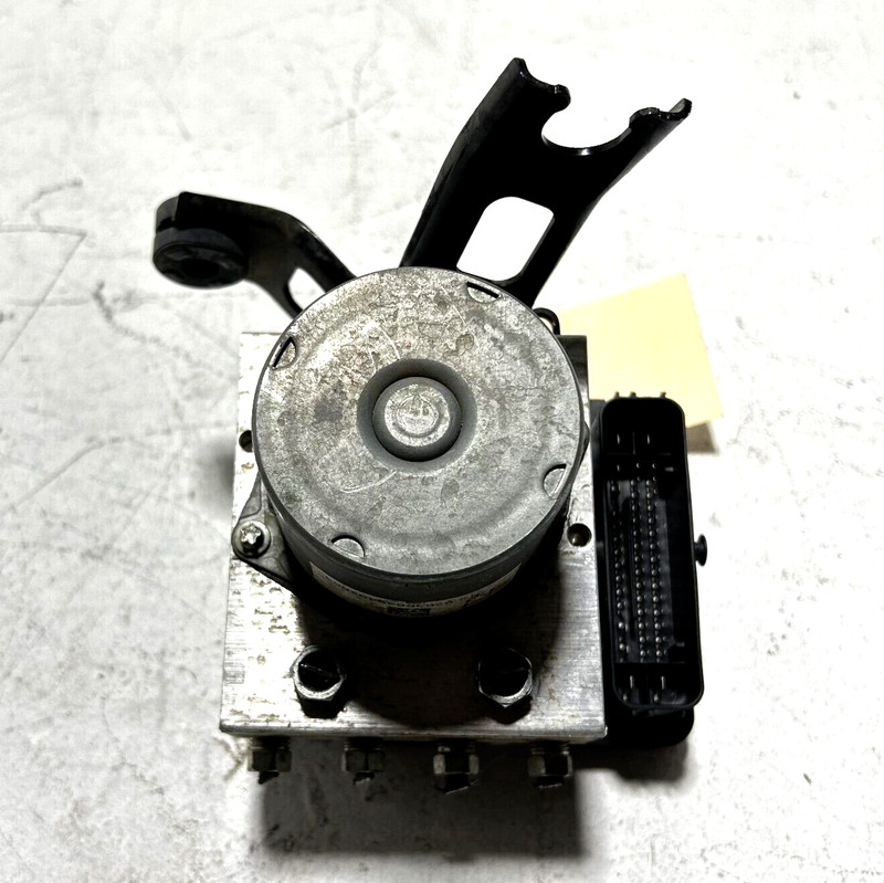 2021-2022 ACURA TLX ABS ANTI LOCK BRAKE PUMP MODULE UNIT W/ BRACKET OEM