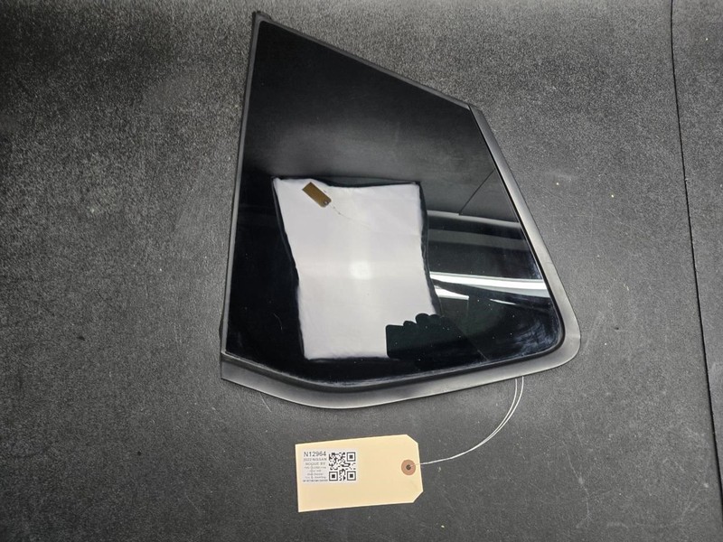 Left Quarter Glass 2022 Nissan Rogue 83301-6RR0A 2021 2023 2024 2025
