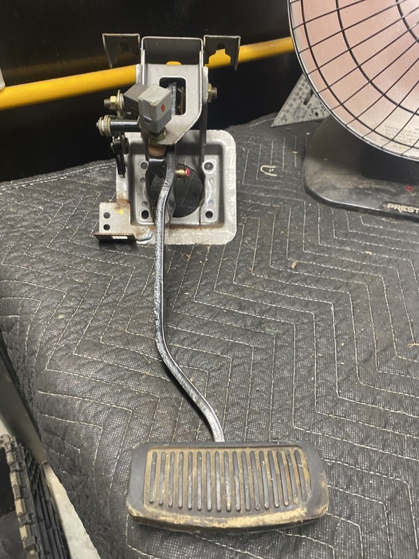 2004 - 2009 Kia Amanti Brake Pedal Assembly OEM