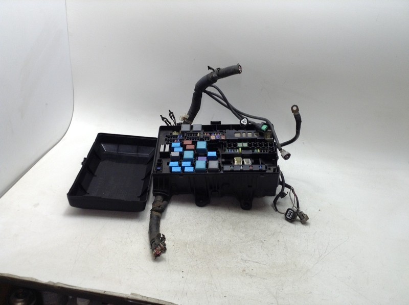 10-13 TOYOTA TUNDRA 5.7L 4WD ENGINE FUSE RELAY JUNCTION BOX OEM
