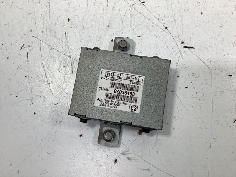 011-015 Honda CR-Z USB H-Type Adapter Unit 39113-SZT-A01 OEM