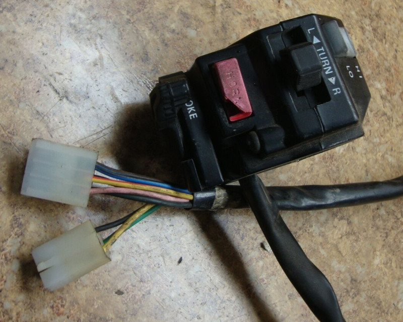1985 Yamaha Venture XVZ 1200 XVZ1200 D Left Handlebar Switches Horn Turn Lights