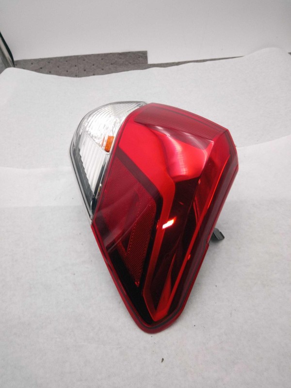 Used Right Tail Light Assembly fits: 2021 Subaru Forester quarter panel mounted