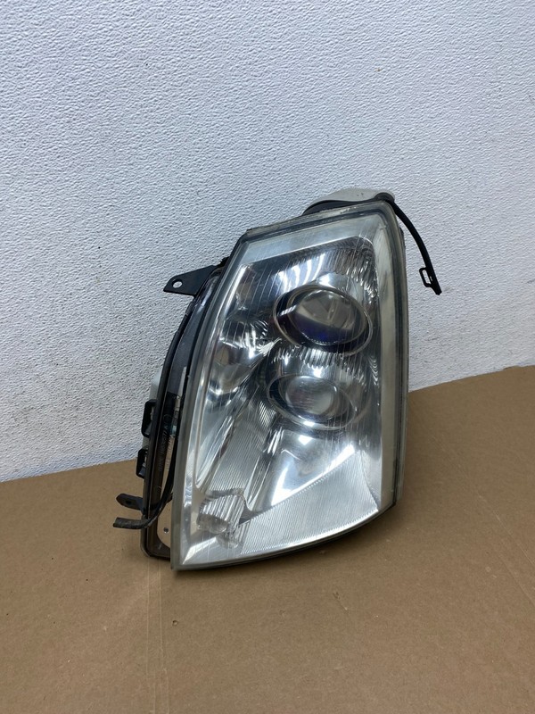 2005 to 2011 Cadillac STS Left Driver LH Side Xenon Headlight OEM AD7841 DW