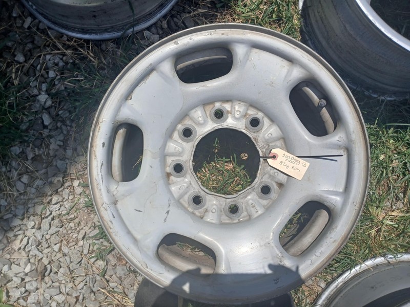 Used Wheel fits: 2013 Chevrolet Silverado 2500 pickup 17x7-1/2 steel painted sil