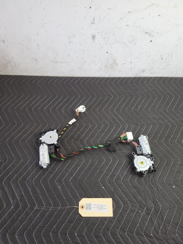 Used Oem Mercedes-Benz SET of 2 Sunroof Sun Roof Motor for 2019-2023 CLA250 2.0L
