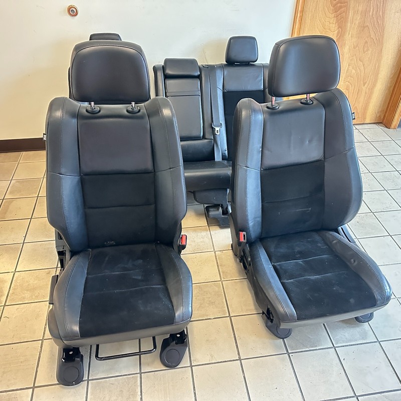 2018-2022 JEEP GRAND CHEROKEE FRONT & 2NDROW SEAT FULL SET BLACK LEATHER OEM