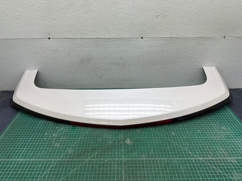 17-19 Cadillac XT5 REAR ROOF TRUNK HATCH SPOILER White OEM