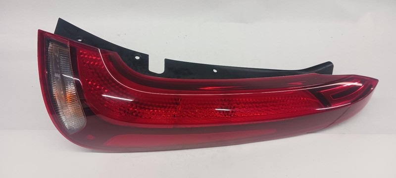 20-'22 KIA SOUL Right passenger Taillight incandescent quarter mounted OEM