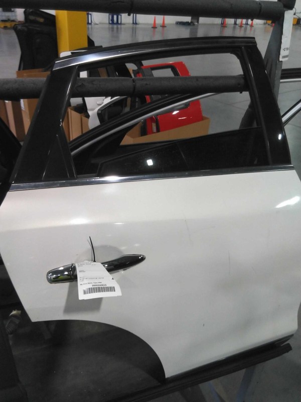 2015 INFINITI QX50 Rear Right Door White OEM Good Condition 86000 Miles