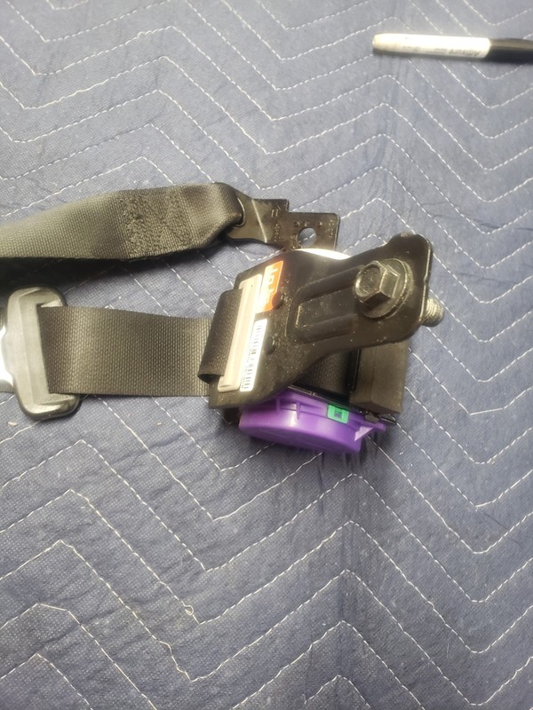 2017–2020 Hyundai Elantra Rear Center Seat Belt Retractor OEM Pretensioner