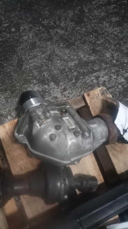 2019 Honda HR-V Transfer Case Assembly OEM 47K Miles Grey 2900052B000