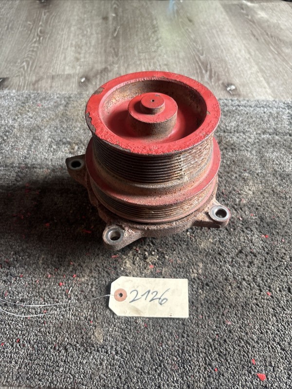 CUMMINS ISX12 WATER PUMP 2870249 Broken