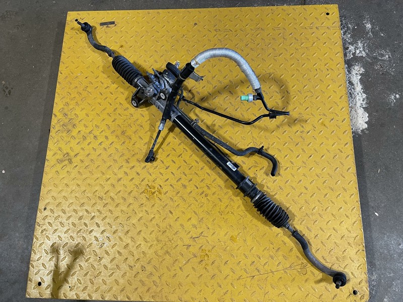 18 19 FORD MUSTANG 5.0L STEERING GEAR RACK AND PINION OEM