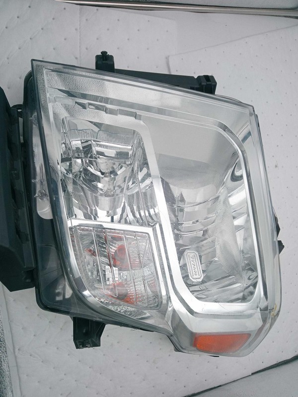 2021 Nissan Titan Left Headlight Assembly Blue Halogen 718573 49K Miles