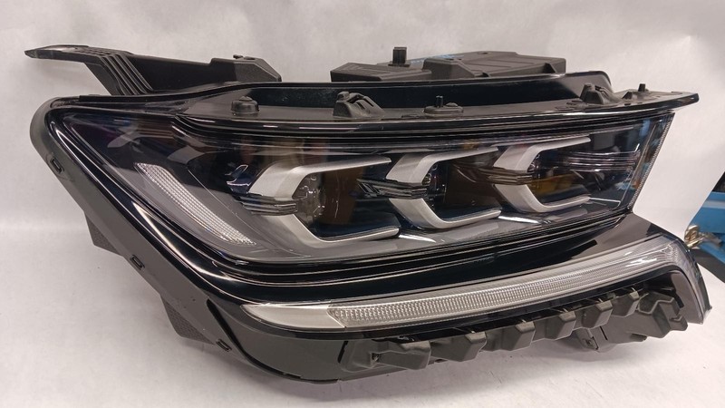 21-'23 KIA SORENTO Right passenger headlight LED projector OEM Grade A!