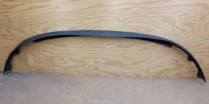 2015 - 2018 Kia Sedona Front Bumper Grille-Lower Deflector Lip 86525A9000 OEM *