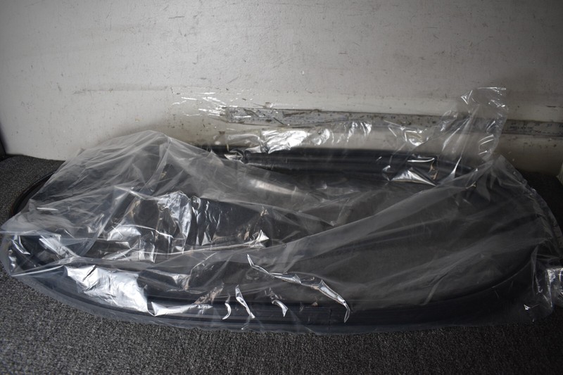 2021 PORSCHE TAYCAN TRUNK SEAL FACTORY OEM