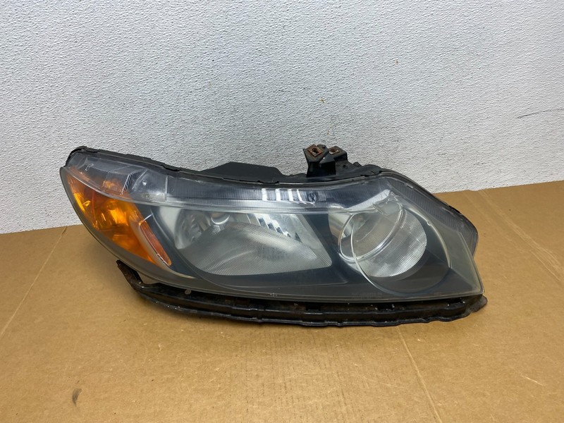 2006 2007 2008 Honda Civic Sedan Right Passenger Headlight Halogen AD8968 DW