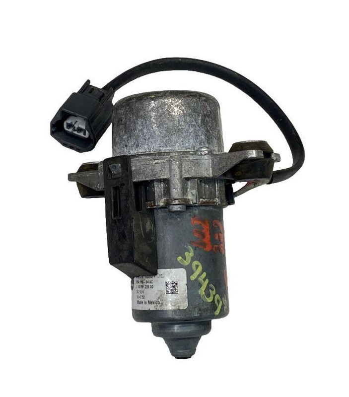Jeep Cherokeevacuum pump 2015 to 2018 3.2L vacuum brake servo OEM 04581672AC