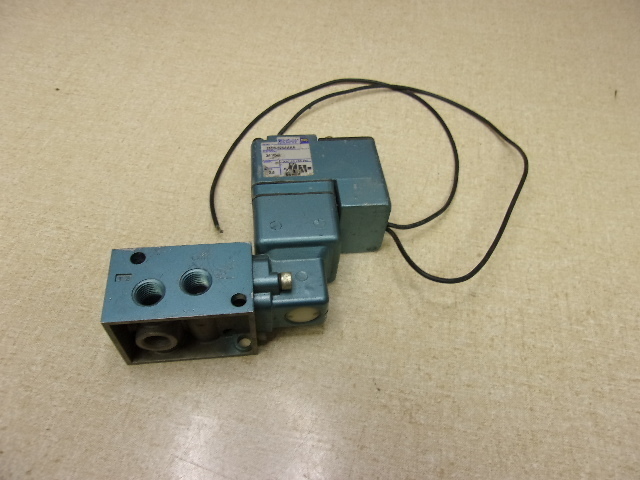 MAC 252B-526AAAA Solenoid Valve, used *FREE SHIPPING*