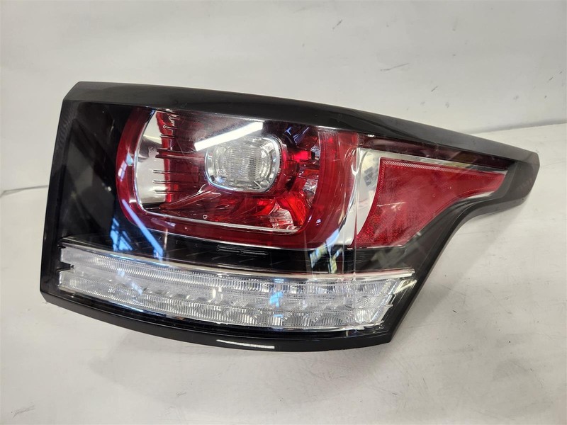 2015-2017 Land Rover Range Rover Rear Passenger Quarter Panel Brake Tail Light L